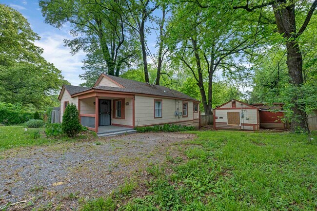 Building Photo - 3066 Redbud Rd