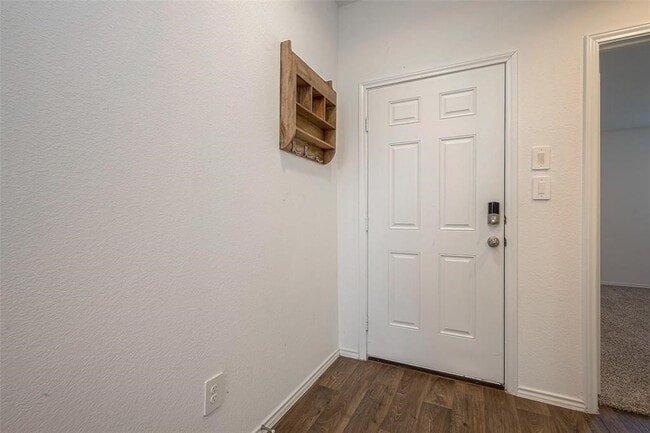 Foto del edificio - 5251 Cherry Tallow Trl