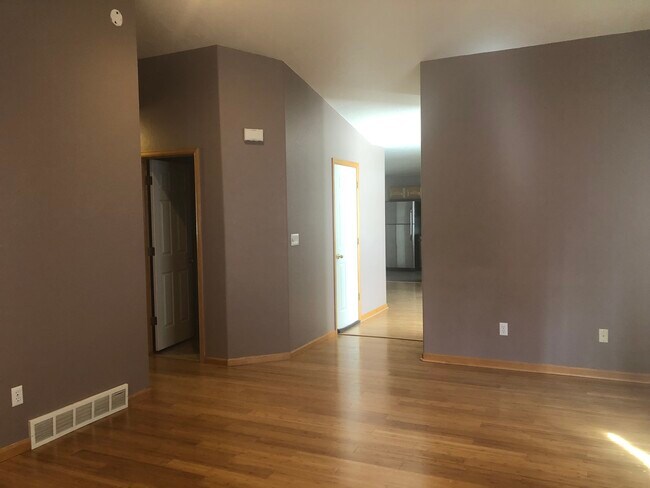 Foto del edificio - 5210 W 11th St