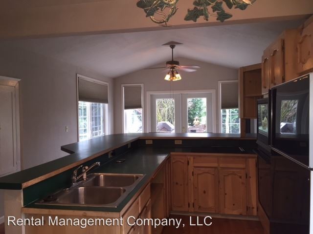 Building Photo - 3 br, 1 bath House - 15431 Smokey Point Blvd
