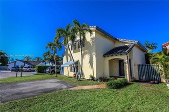 Building Photo - 2500 SW 113th Ct