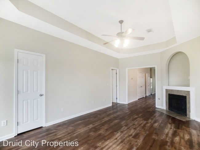 Building Photo - 3 br, 2 bath House - 2039 Stardust Drive
