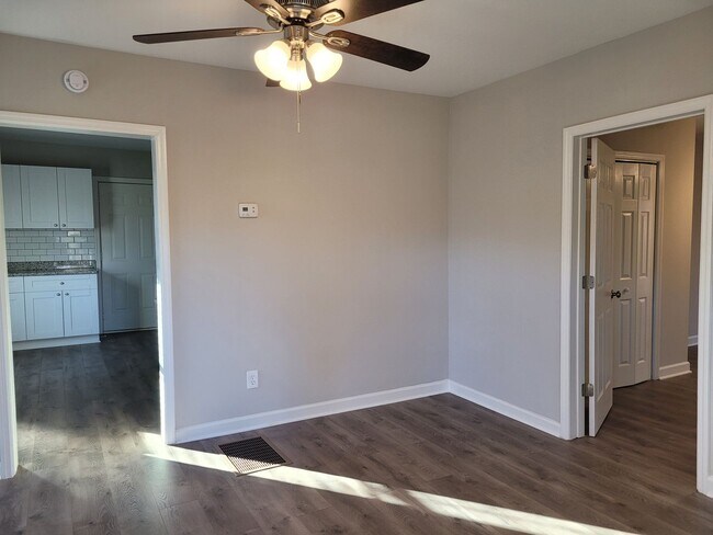 Foto del edificio - Completely Updated 2BR 2BA in Grantville-