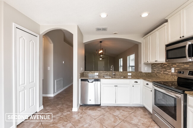 Building Photo - 10117 Newminster Loop