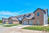 Primary Photo - 3270 Wexford Dr