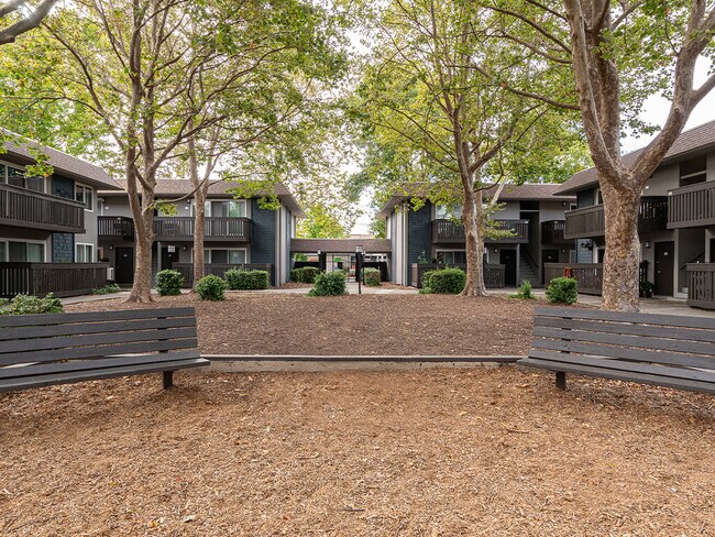 Building Photo - Wyndover Apartment Homes