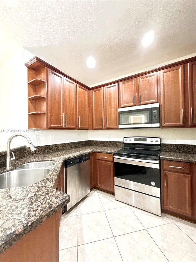 Building Photo - 13954 SW 279th Ln