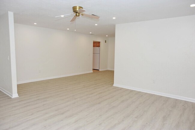Foto del edificio - Naples Park - 3 Bedroom/2 Bath - Annual Re...