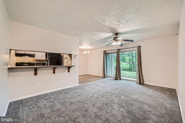 Foto del edificio - 1302 Sugarwood Cir