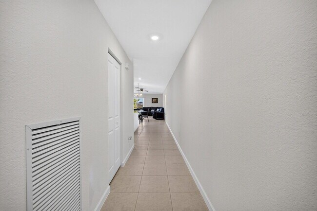 Foto del edificio - 5876 NW Sweetwood Dr