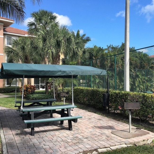 Foto del edificio - 6505 Emerald Dunes Dr