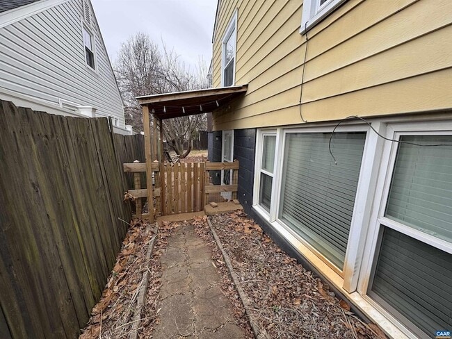 Building Photo - 1104 Altavista Ave