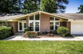 Building Photo - 3689 Calumet Rd