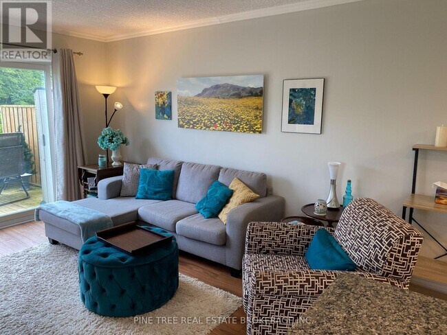 Photo du bâtiment - 51 Laguna Pkwy