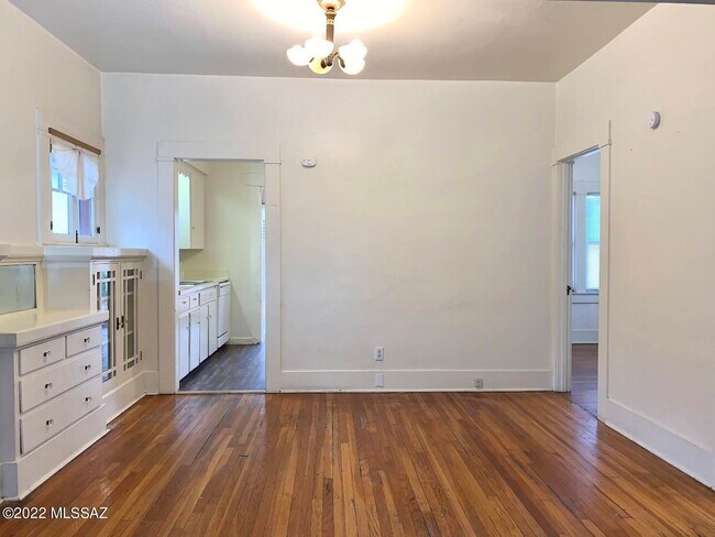 104 E 2nd St photo'
