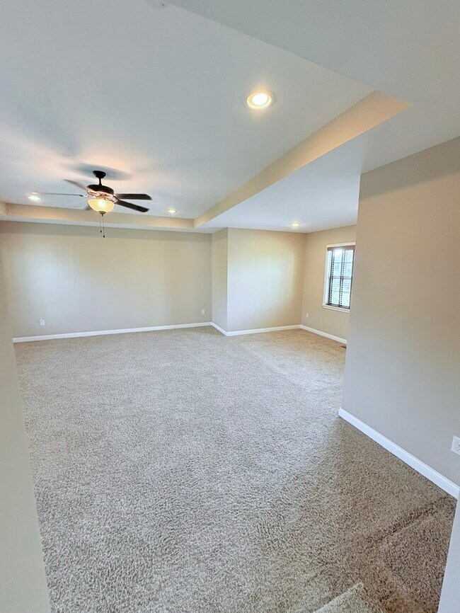 Foto del edificio - Charming 4 beds 2 bath in Lewis Center!