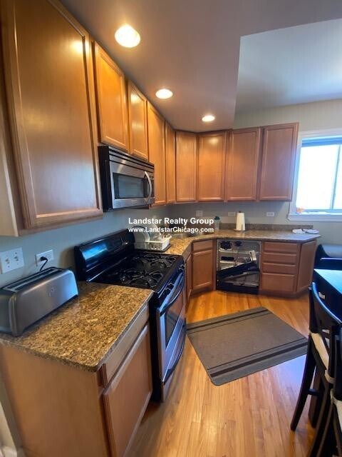 Building Photo - 4018 N Albany Ave