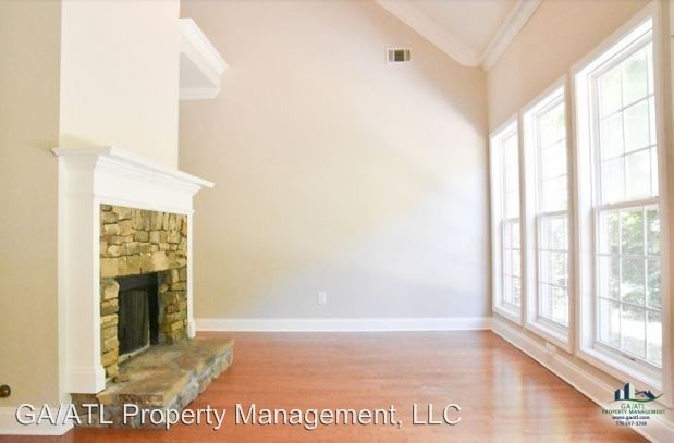 Building Photo - 3 br, 2 bath House - 718 Retreat Drive