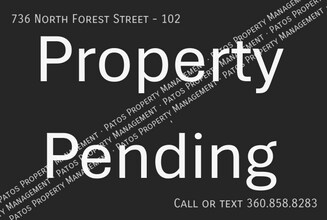 Building Photo - 736 N Forest St