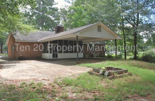 Building Photo - 3057 Reese Rd