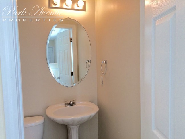 Foto del edificio - 3111 Leyland Ct