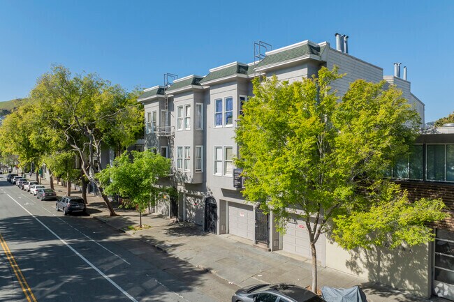 Building Photo - 2952-2960 Folsom St