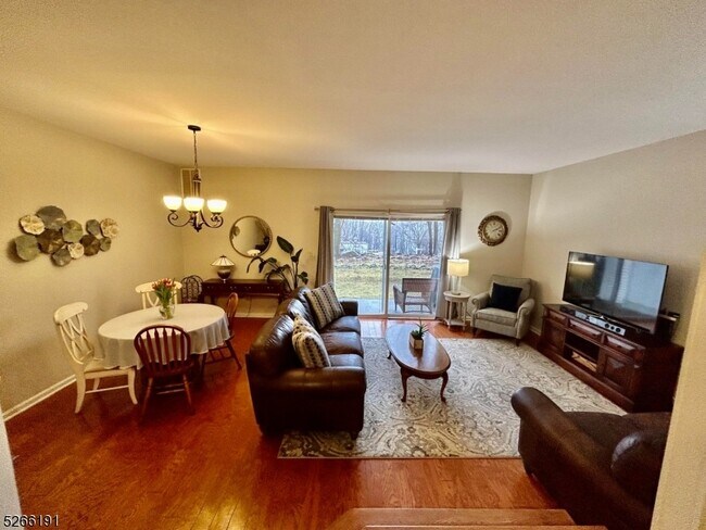 Foto del edificio - 31 Maple Ln