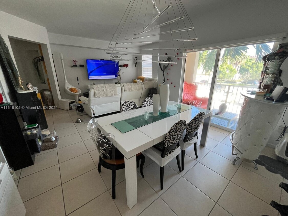 Foto principal - 11603 NW 89th St