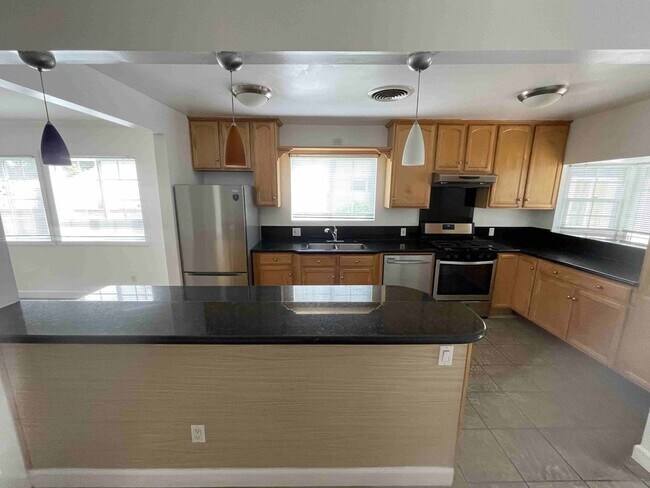 Foto del edificio - BEST VALUE IN SHERMAN OAKS!