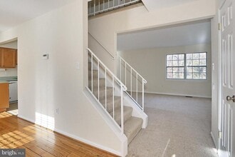 Building Photo - 10024 Downeys Wood Ct