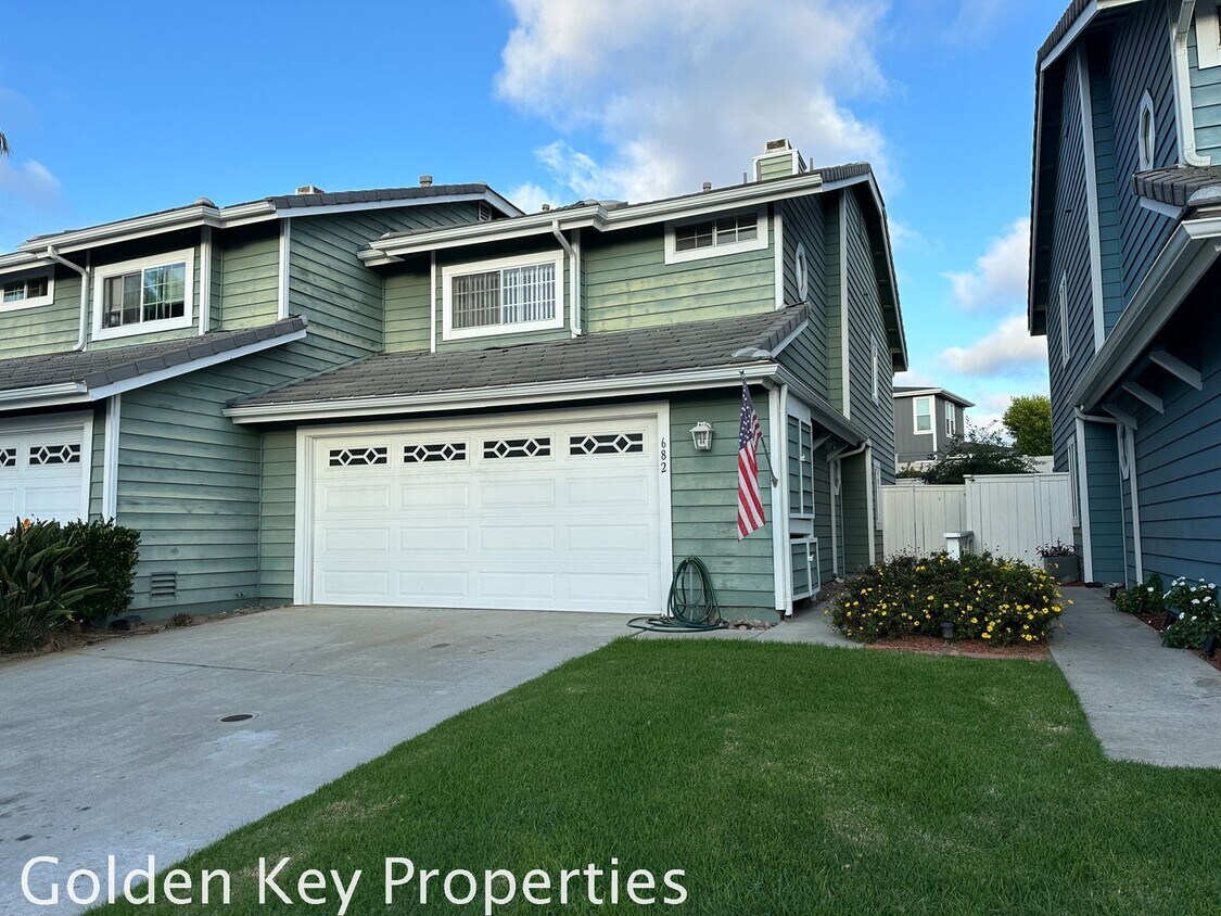 Foto principal - Remodeled Two-Bedroom Townhome in Encinitas Village!