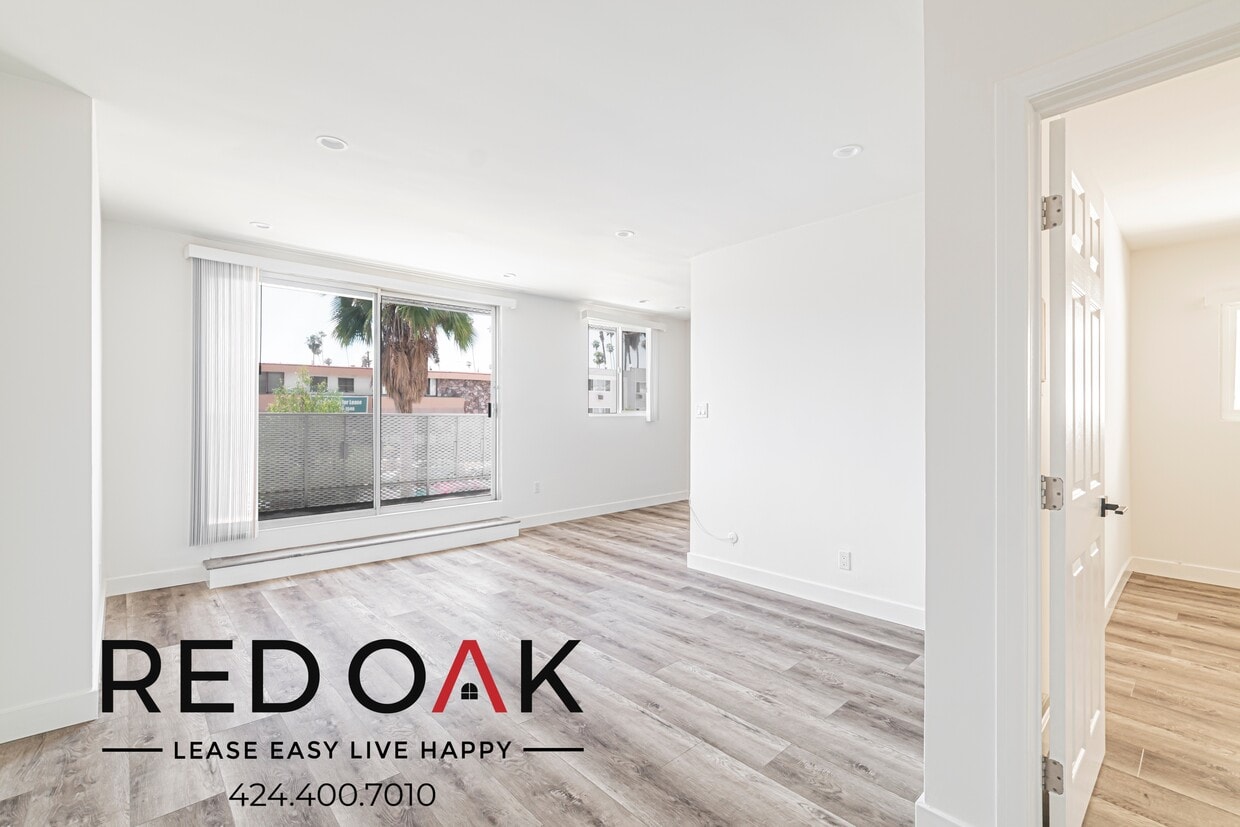 Foto principal - 410-414 Manhattan Pl