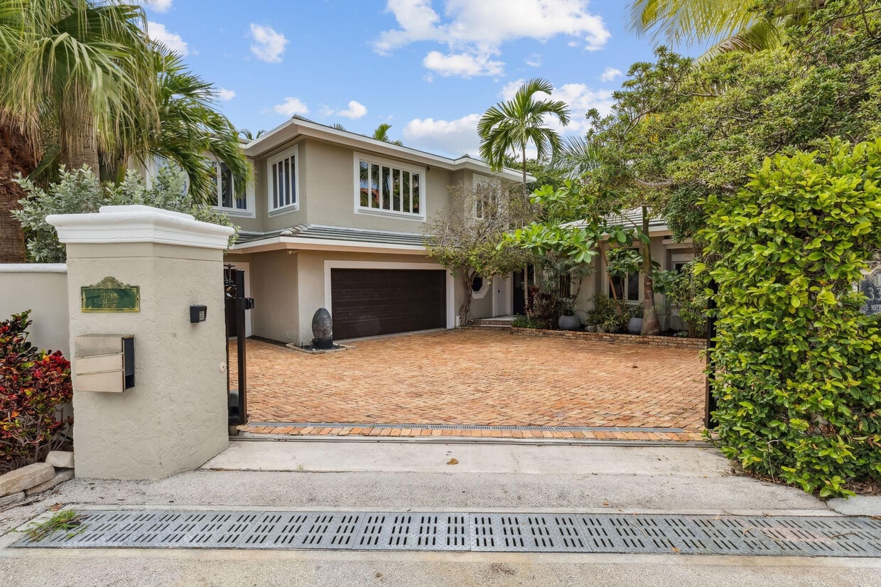 Foto principal - 3301 NE 16th St