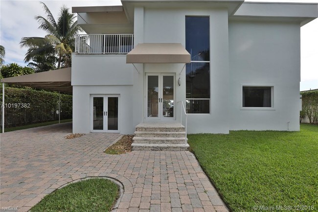 Foto del edificio - 7711 Beachview Dr
