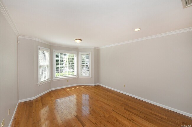 Foto del edificio - 39 Nesaquake Ave