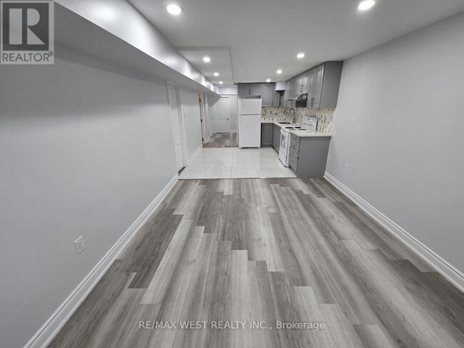 Building Photo - 32 Langwith Ct