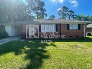 Building Photo - 3129 Stratford Dr