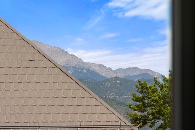 Building Photo - Dear Madison