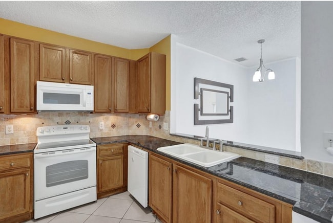 Photo - 2938 Crestwood Ter House