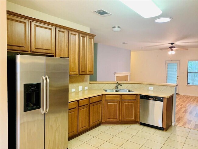 Foto del edificio - 1118 Boxwood Loop