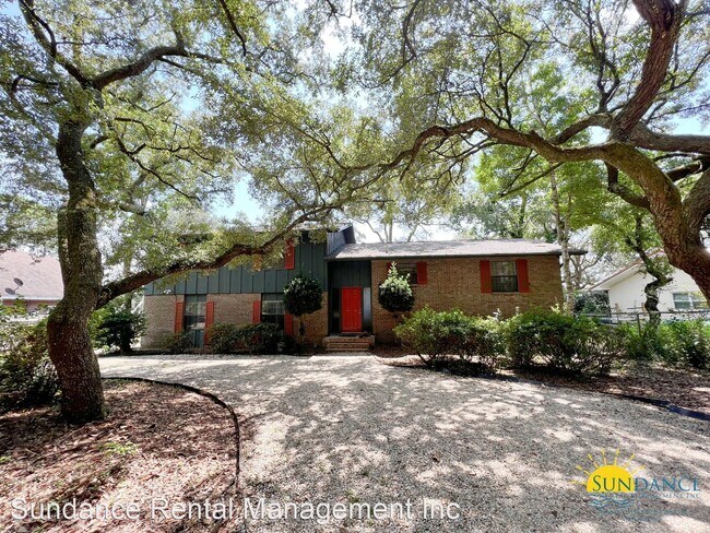 Foto del edificio - 5 br, 3 bath House - 55 Poquito Road