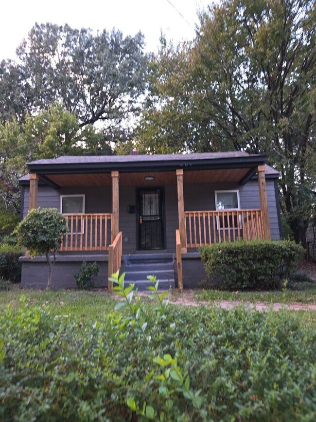 Foto del edificio - Spacious 3-Bedroom, 2-Bath House – Unfurnished