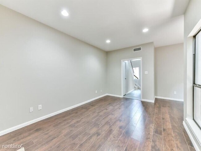 Foto del edificio - 7447 Cambridge St