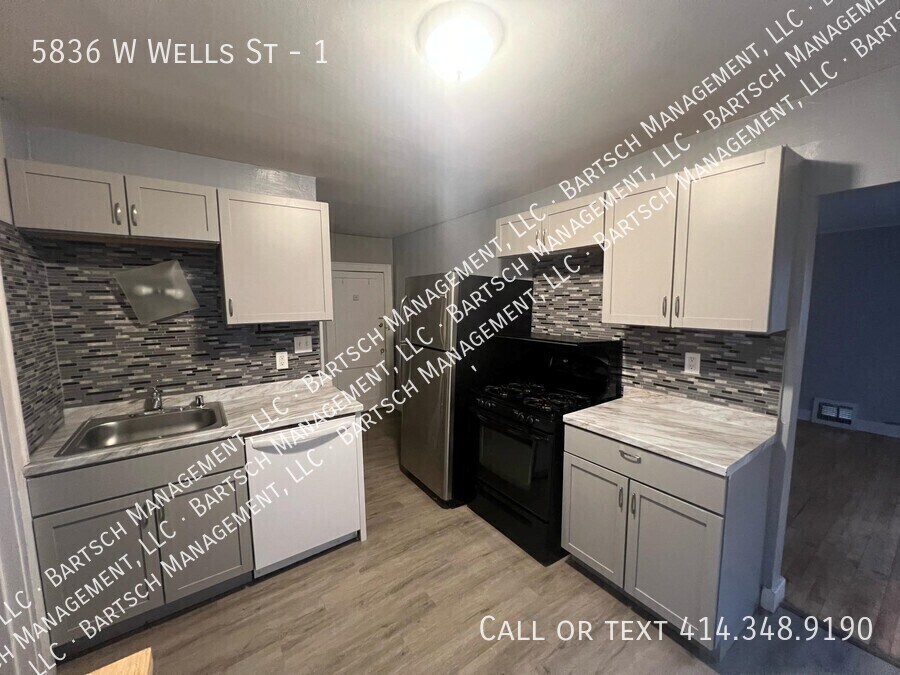 Foto principal - 5836 W Wells St