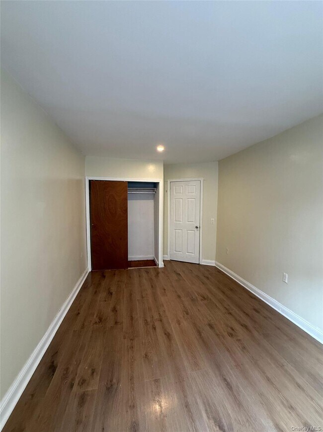 Foto del edificio - 5420 Glenwood Rd