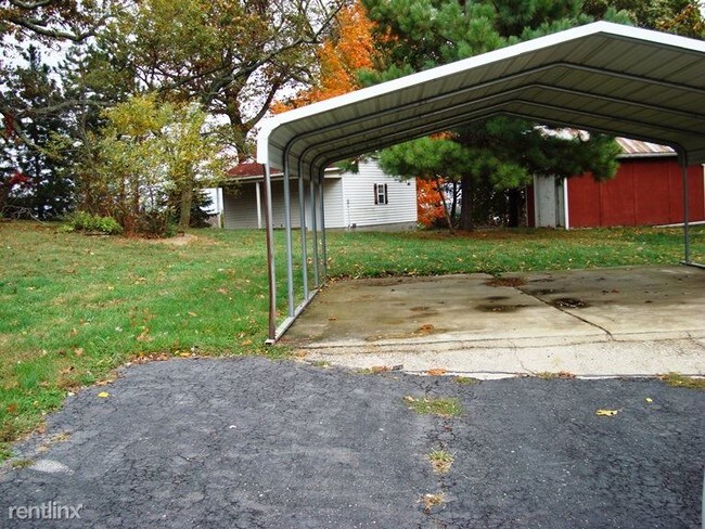Building Photo - 3907 Saint John Rd