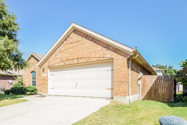 Foto del edificio - 1717 Nightingale Dr