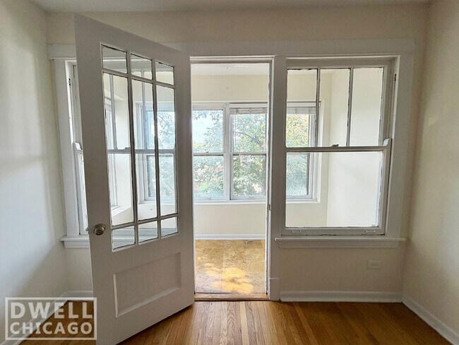 Foto del edificio - 2650 N Saint Louis Ave