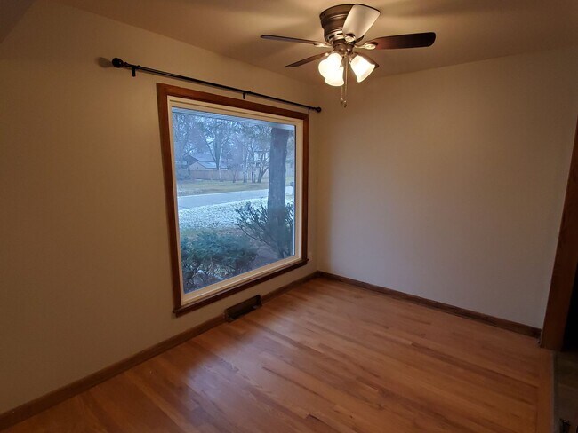 Foto del edificio - Brown Deer 3 bedroom ranch