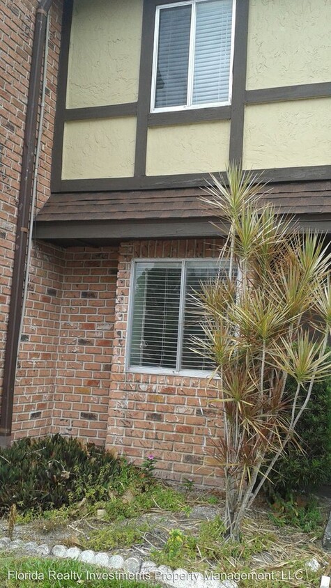 Foto principal - 2389 Tom Jones St